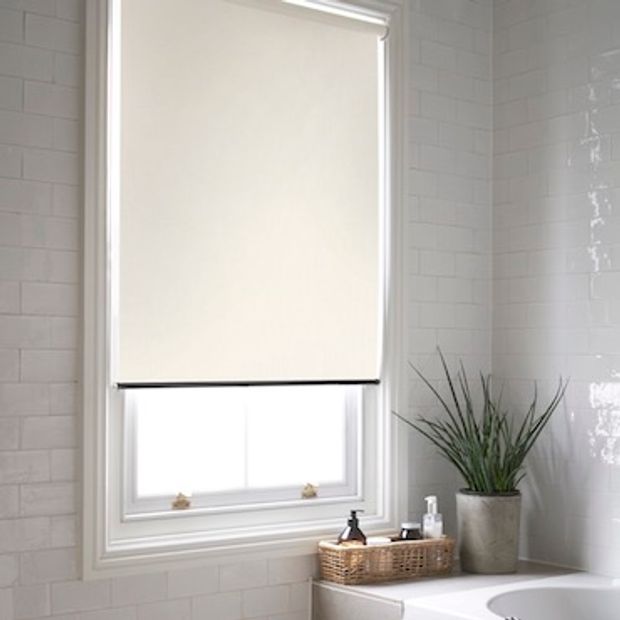 Iowa linen roller blind