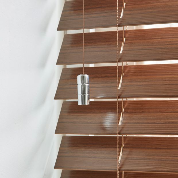 Illusions Burntwood Faux Wood Close Up