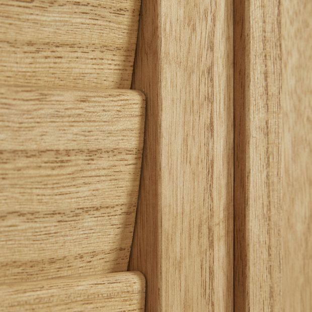 montana oak custom west shutters close up of slats and where doors meet