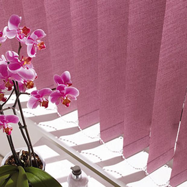 Vertical Blind_Tresco Plum_Living Room
