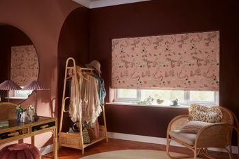 POODLE AND BLONDE ROMAN FOOD BABIES BLOSSOM ROMAN BLIND