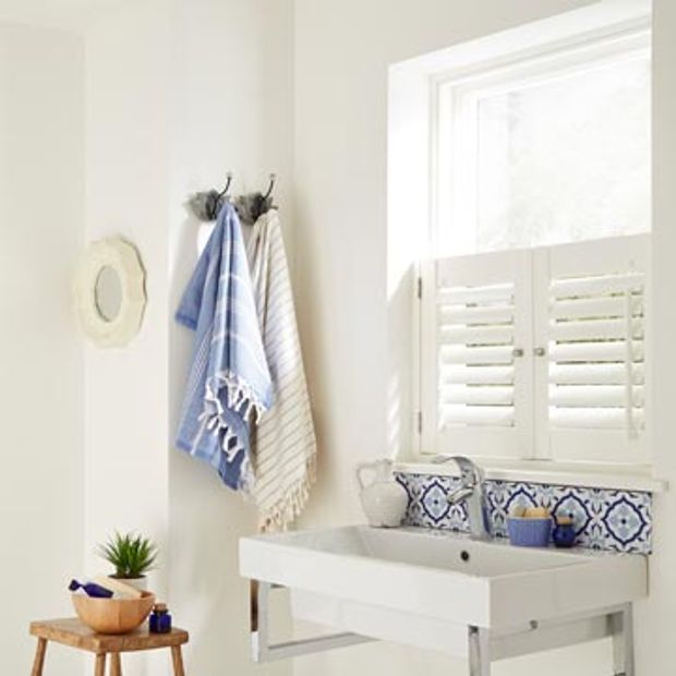 Café Style White Henley
