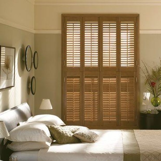 Roomset---oak-mantal-shutter