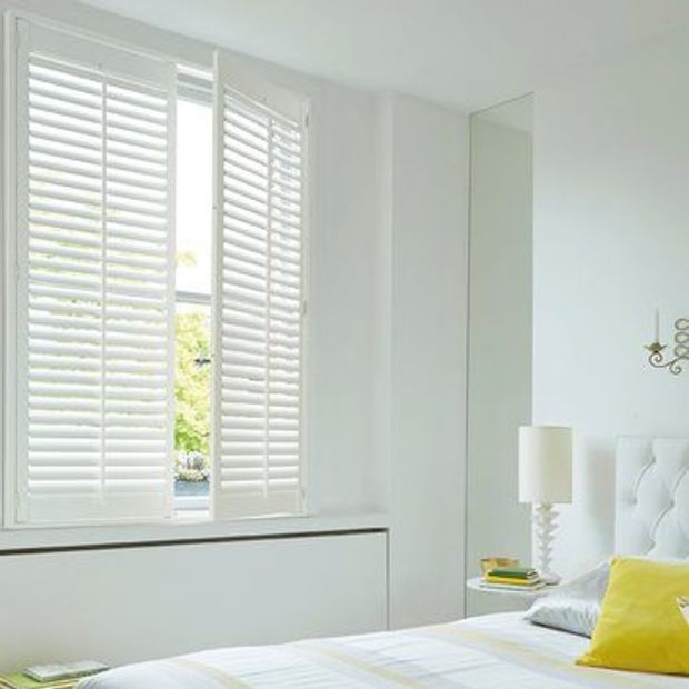 Roomset---pure-white-shutter
