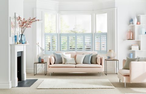 Living room bay windows